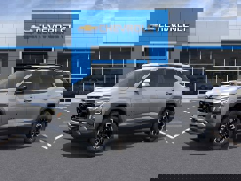 New 2026 Chevrolet Equinox ACTIV w/ Convenience Package III image 2