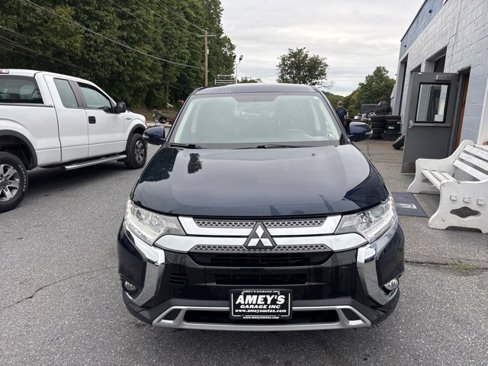 Used 2019 Mitsubishi Outlander AWD image 2