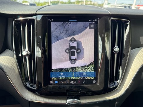 Certified 2025 Volvo XC60 B5 Plus image 26