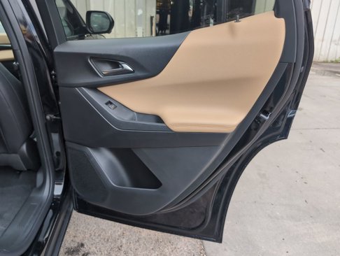 New 2026 Chevrolet Equinox ACTIV w/ Convenience Package III image 16
