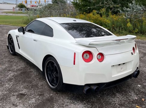 Used 2009 Nissan GT-R Premium image 4