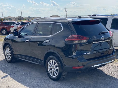 Used 2020 Nissan Rogue SV image 7