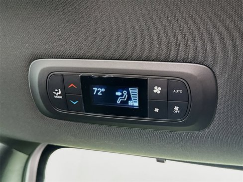 New 2026 Chrysler Pacifica Select image 26
