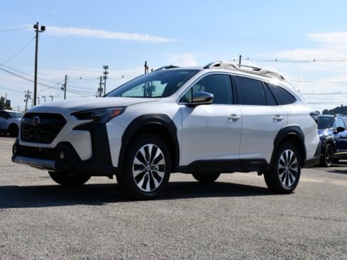 New 2025 Subaru Outback Touring XT image 3