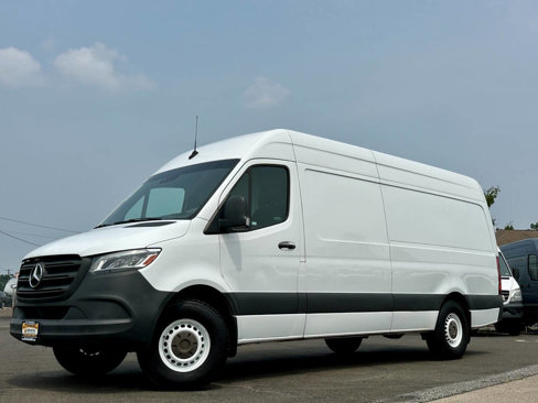 Used 2021 Mercedes-Benz Sprinter 2500 image 1