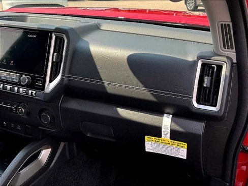 Certified 2025 Nissan Frontier SV image 13