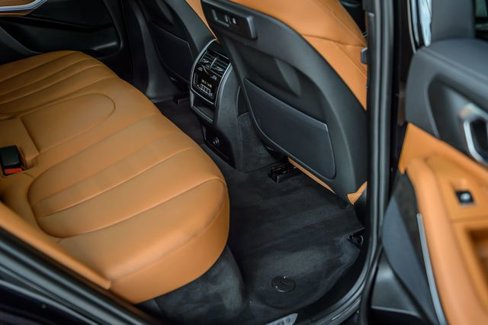 Used 2022 BMW X5 xDrive40i w/ M Sport Package image 43