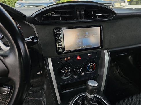 Used 2017 Toyota 86 image 19