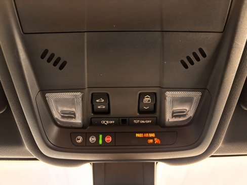 Used 2022 Chevrolet Equinox RS w/ RS Leather Package image 25