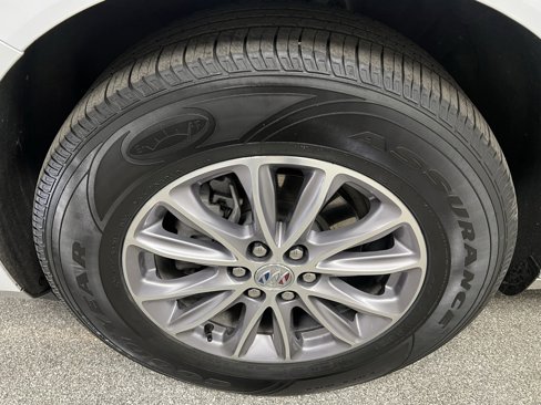 Used 2024 Buick Enclave Premium image 16