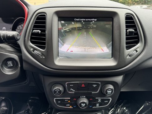 Used 2019 Jeep Compass Trailhawk w/ Leather Interior Group image 10