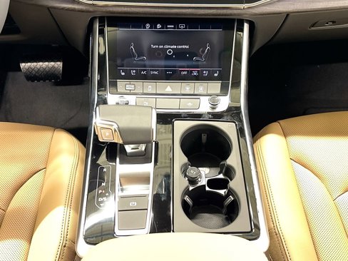 New 2025 Audi Q8 Premium Plus image 12