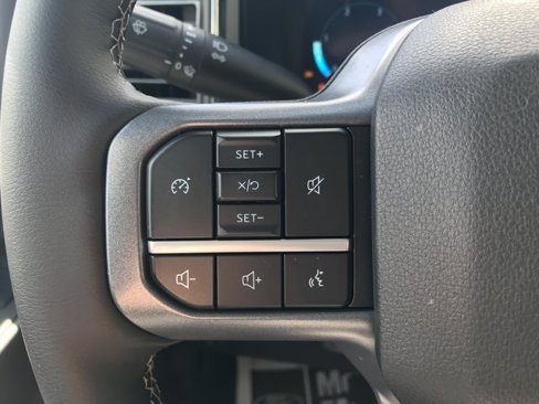 New 2025 Ford F350 Lariat w/ Chrome Package image 10