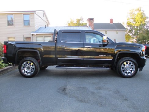 Used 2015 GMC Sierra 2500 Denali w/ Snow Plow Prep Package image 3
