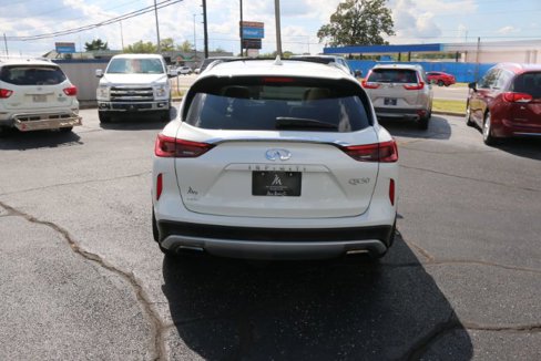 Used 2019 INFINITI QX50 Essential w/ Premium Heat Package image 4