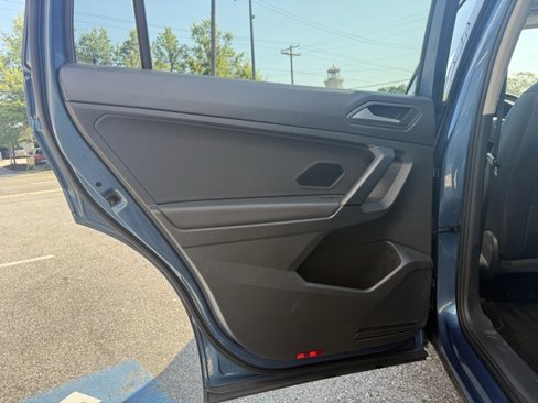 Used 2019 Volkswagen Tiguan SE image 24