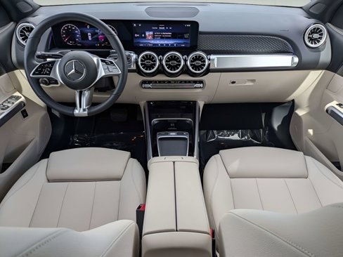 Used 2025 Mercedes-Benz GLB 250 image 15