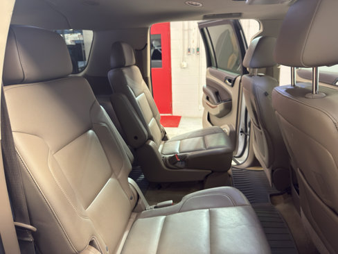 Used 2016 Chevrolet Suburban LTZ image 26