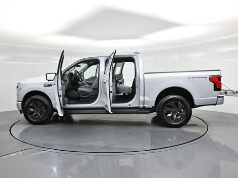 New 2025 Ford F150 Lightning XLT image 35