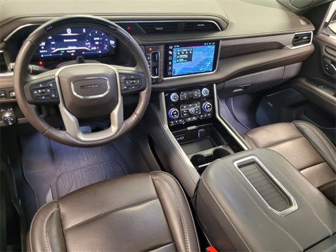 Used 2023 GMC Yukon XL Denali w/ Advanced Technology Package image 7