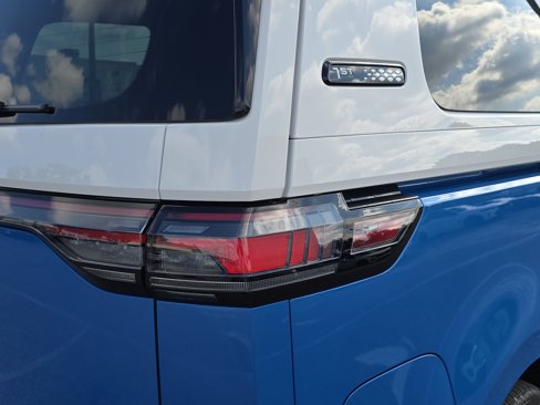 New 2025 Volkswagen ID. Buzz 1st Edition image 8