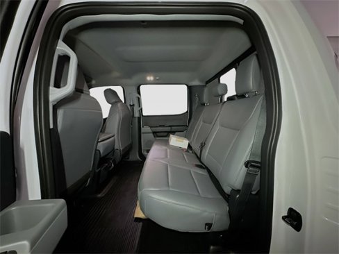 New 2026 Ford F350 4x4 Crew Cab DRW Super Duty image 15