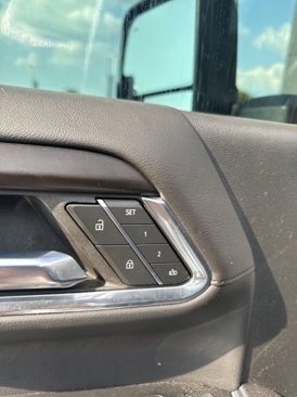 Used 2024 GMC Sierra 2500 Denali w/ Denali Reserve Package image 39