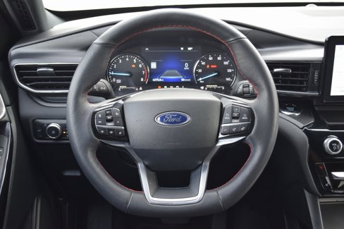 Certified 2023 Ford Explorer ST-Line w/ Class IV Trailer Tow Package image 11