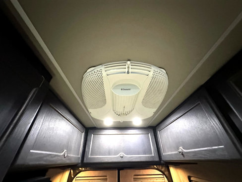 Used 2015 Mercedes-Benz Sprinter 3500 w/ Active Safety Plus Package image 56