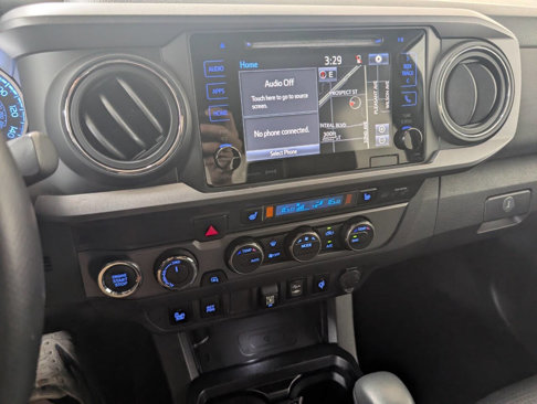 Used 2019 Toyota Tacoma TRD Sport image 9