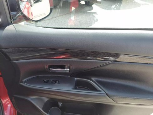 Used 2018 Mitsubishi Outlander GT image 25