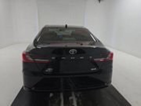 Used 2025 Toyota Camry XLE image 5