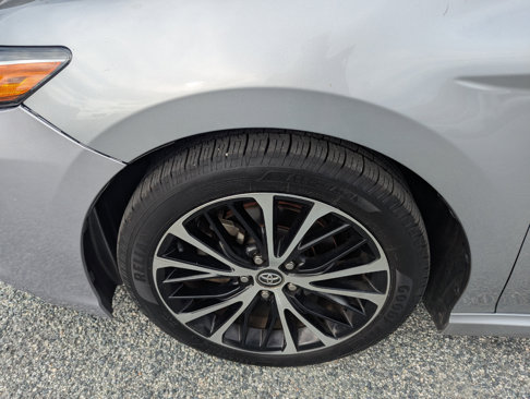 Used 2020 Toyota Camry SE image 12