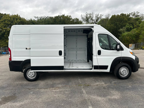 Used 2024 RAM ProMaster 2500 w/ Convenience Group image 3