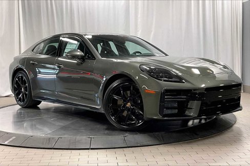 New 2025 Porsche Panamera 4 image 9