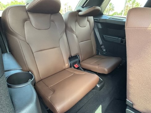 Used 2024 Volvo XC90 B5 Plus w/ Protection Package Premier image 22