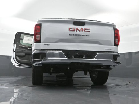 New 2025 GMC Sierra 1500 SLE image 31