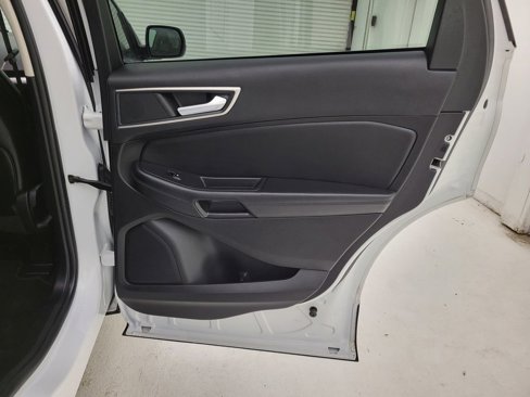 Used 2024 Ford Edge SEL image 36