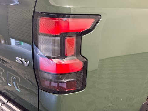Used 2024 Nissan Frontier SV w/ SV Convenience Package image 32