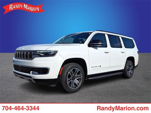Used 2024 Jeep Wagoneer L Series II w/ Flexible Seating Group image 1
