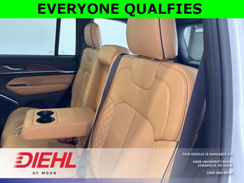 New 2025 Jeep Grand Cherokee Summit image 19