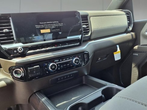 New 2025 GMC Sierra 2500 SLT w/ SLT Premium Package image 16