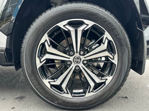 Certified 2025 Toyota RAV4 XSE image 28