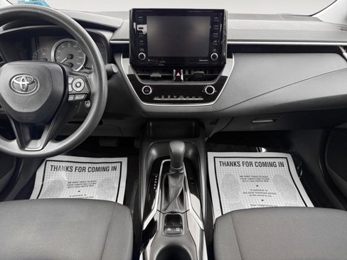 Used 2022 Toyota Corolla LE image 17