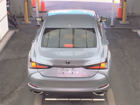 Used 2024 Lexus ES 350 w/ Premium Package image 7