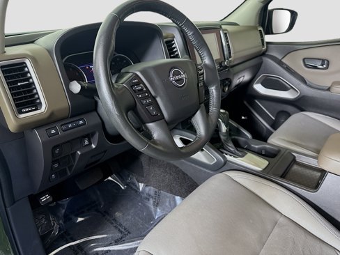 Used 2024 Nissan Frontier SV w/ SV Convenience Package image 21