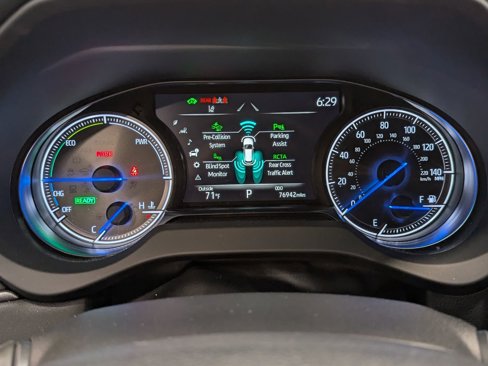 Used 2022 Toyota Venza XLE image 15