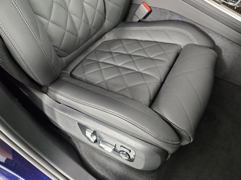 New 2026 BMW X5 M60i image 17