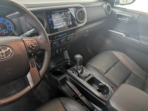 Used 2019 Toyota Tacoma TRD Sport image 11