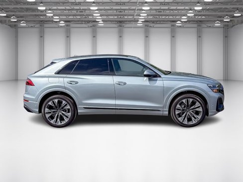 Certified 2025 Audi Q8 Premium image 6